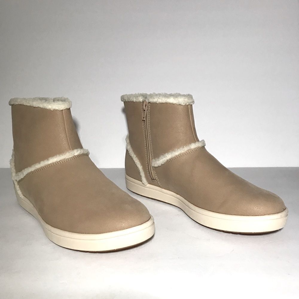 Clarks Cloudsteppers Faux Fur Ankle Boots